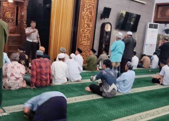Kapolsek Gedangan Sholat Jumat Keliling, Perkuat Sinergi dengan Masyarakat