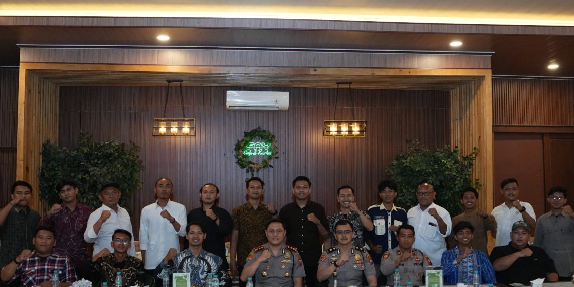 Kapolresta Sidoarjo AKBP Bobby Adimas Silaturahmi dengan Ormek dan BEM, Perkuat Sinergi Jaga Kamtibmas