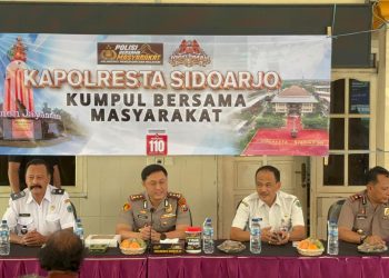 Kapolresta Sidoarjo AKBP Bobby Diskusi Bareng Warga Rangkah Kidul, Ajak Komitmen Jaga Kamtibmas