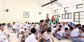 Polresta Sidoarjo Edukasi Pelajar tentang Bijak Medsos dan Penggunaan AI