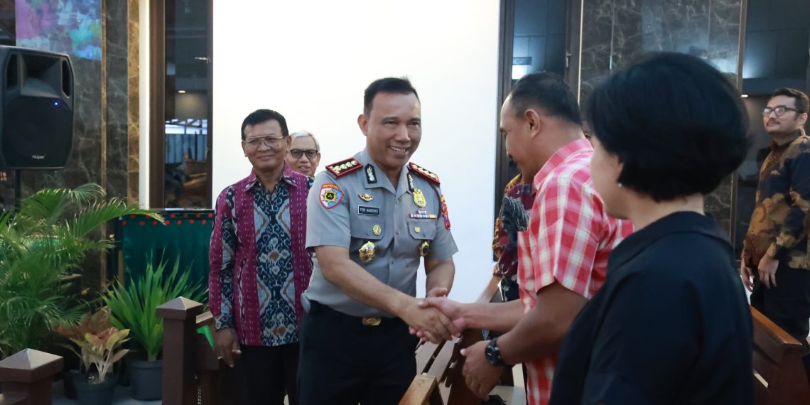 Wakapolda Jatim Gelar Minggu Kasih di GKJW Waru Sidoarjo, Ingatkan Bahaya Hoaks dan Bullying