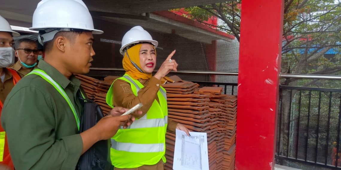 Sidak Progres Gedung Mawar Merah Putih RSUD Notopuro Rp 8,8 Miliar Baru 6 Persen, Wabup Mimik Idayana Tegaskan Pembangunan Jangan jadi Ajang Akal-akalan